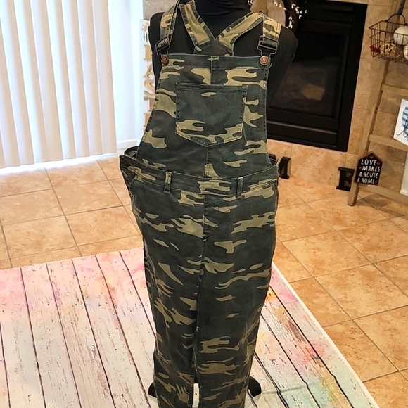 Forever 21 Pants - Army overalls worn 2 times